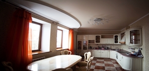 сатиновые потолки на кухне