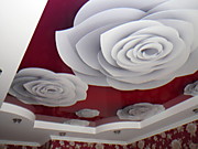 Фотопечать художественный натяжной потолок розы