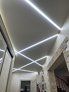 Световые линии флекси в коридоре